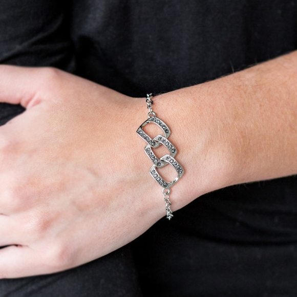 6/$10 Paparazzi Urban retreat silver bracelet - Picture 2 of 3